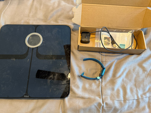 Fitbit versa lite edition - versa,